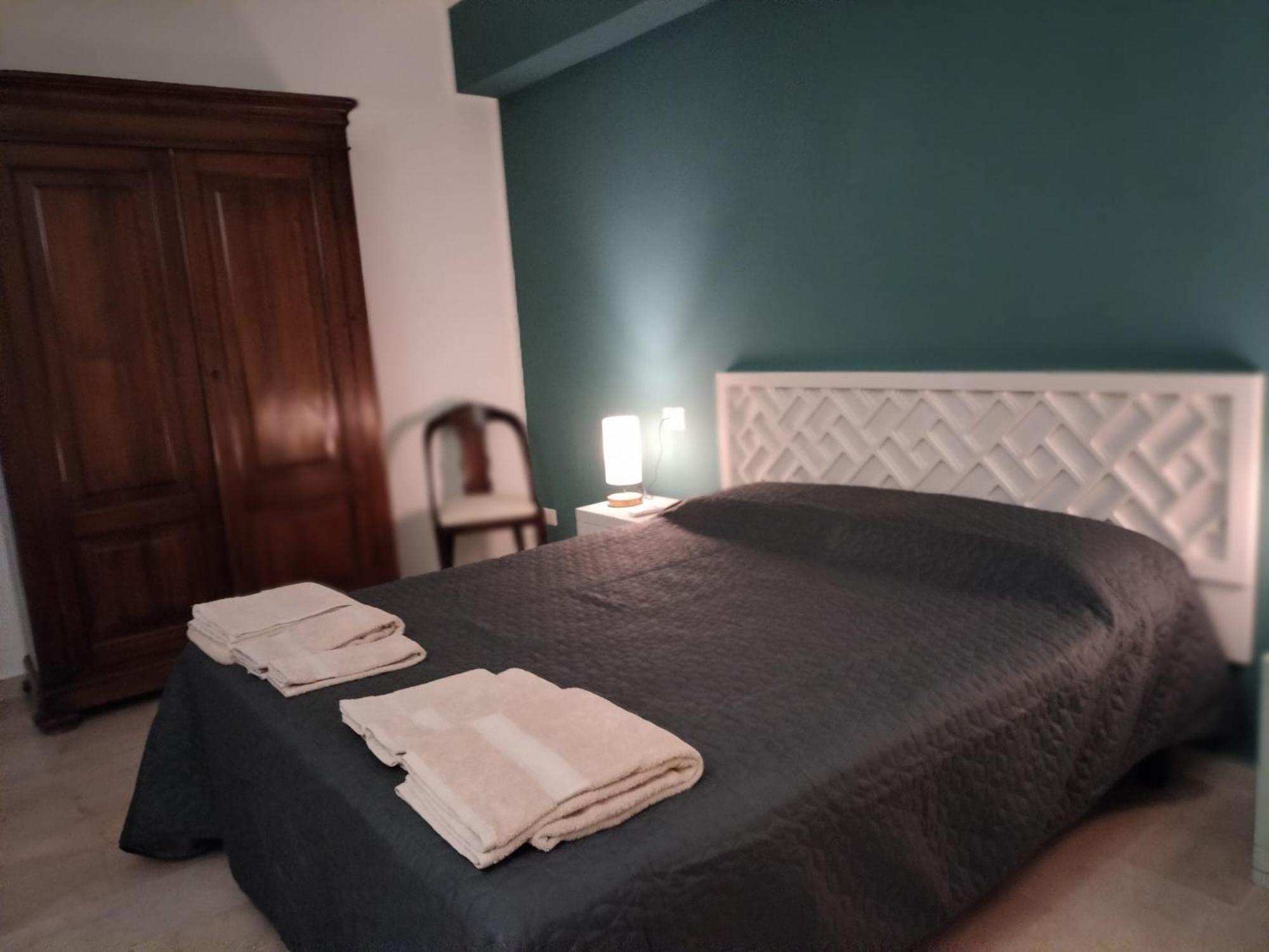 D&P Suites 1 Salemi ภายนอก รูปภาพ
